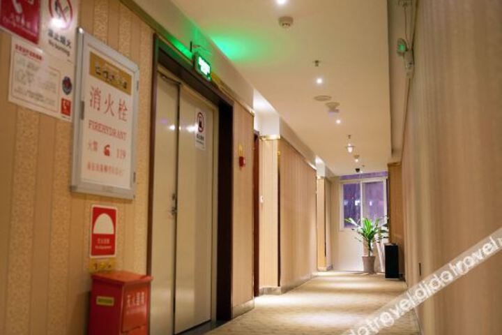 Hotel Interior 6 of 11