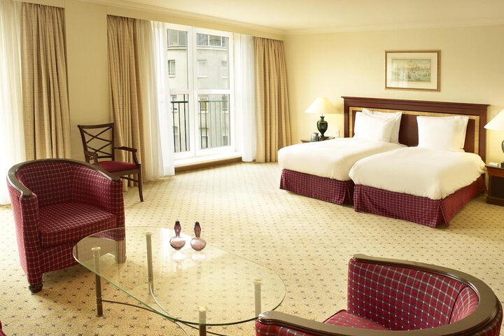 Room 50 of 122