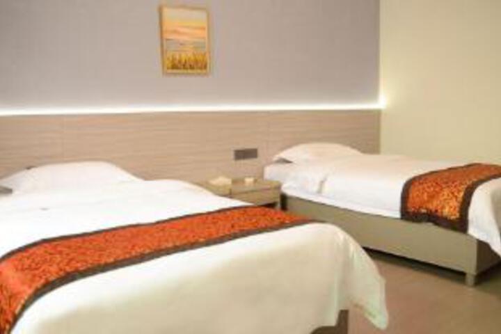 Room 6 of 7