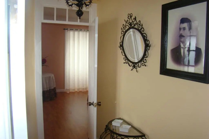 Room 2 of 16