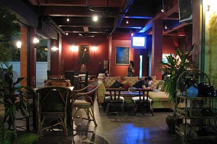 Entrance & Lobby