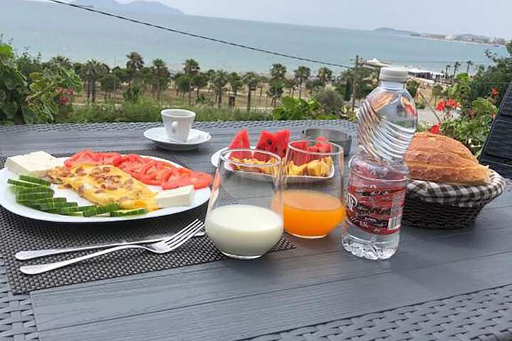 Breakfast/Coffee Service 93 of 110