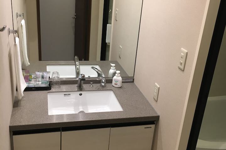 Room 30 of 44
