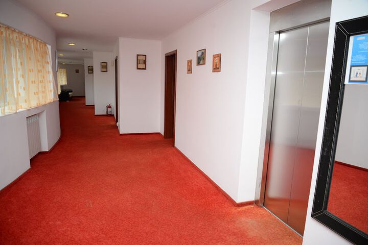 Ballroom/Hall 26 of 41