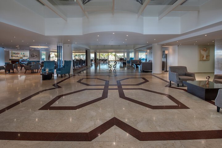 Hotel 2 of 86