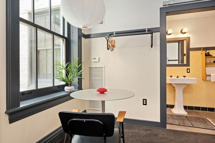 Room 5 of 71