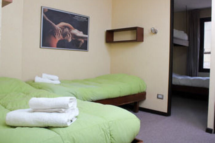 Room 3 of 10