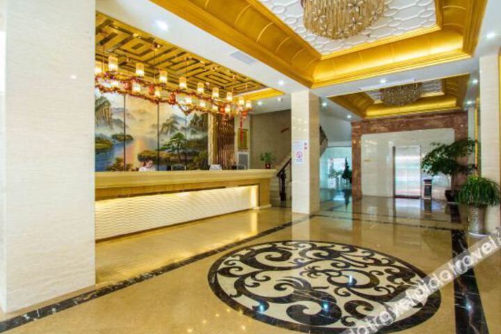 Hotel Interior 20 of 32