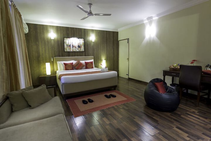Room 6 of 23