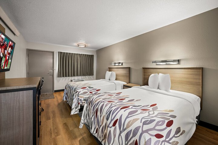 Deluxe 2 Double Beds (3 of 9)