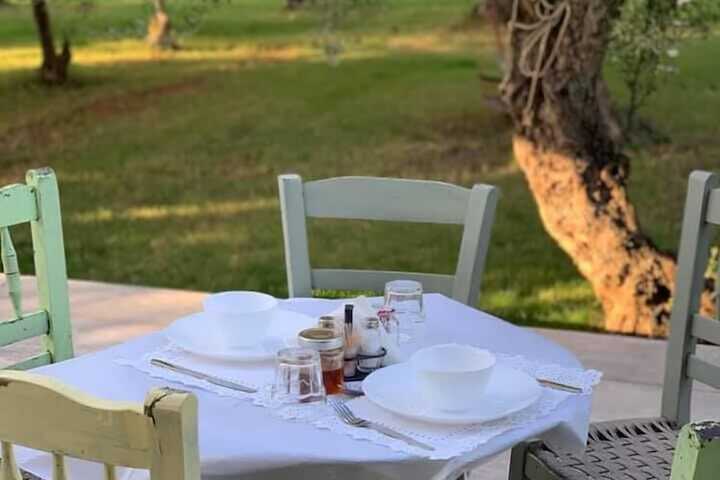 Dining 75 of 81