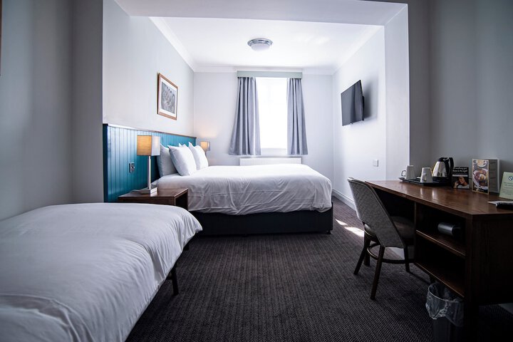 Room 25 of 63