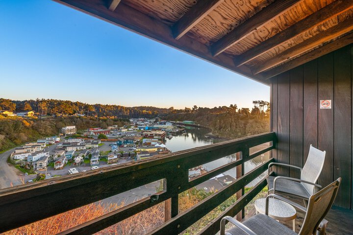 1 King Bed Balcony (32 of 37)