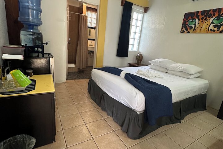Room 21 of 77