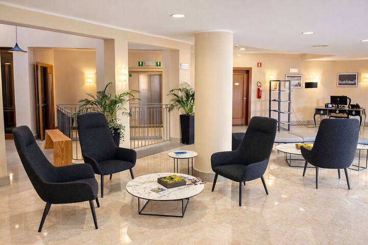 Guest Lobby