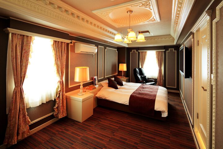 Room 5 of 21