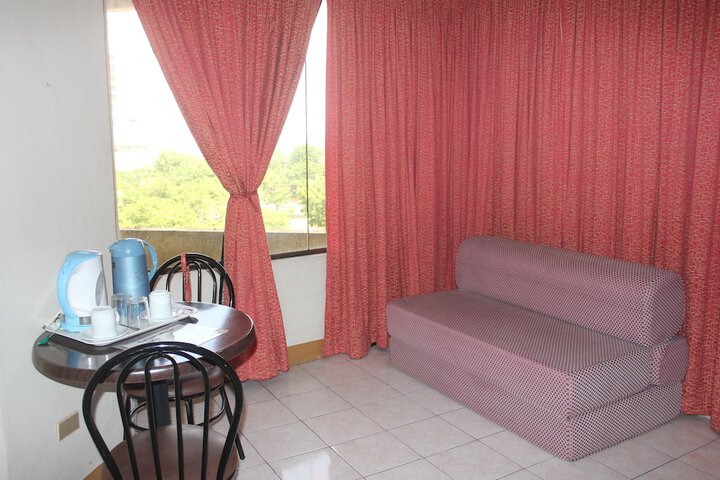 Room 34 of 66