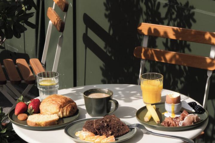 Breakfast buffet