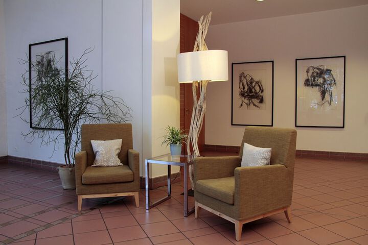 Entrance & Lobby