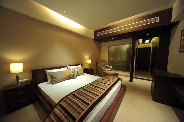 Room 16 of 62