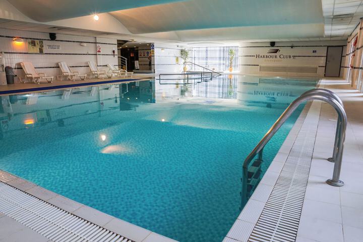 Pool Hotel