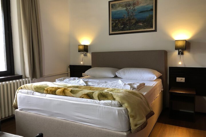 Room 22 of 68