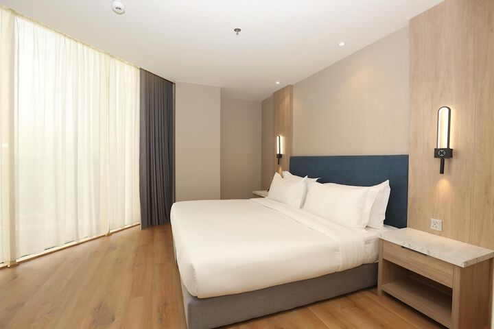 Room 12 of 51