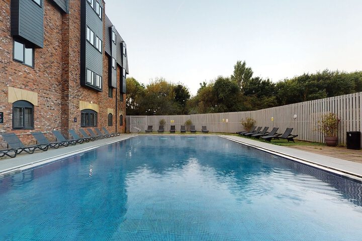 Pool Hotel