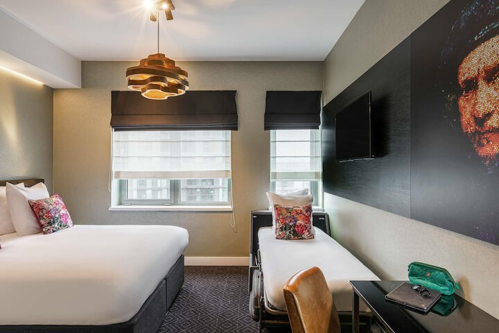 Room 17 of 47