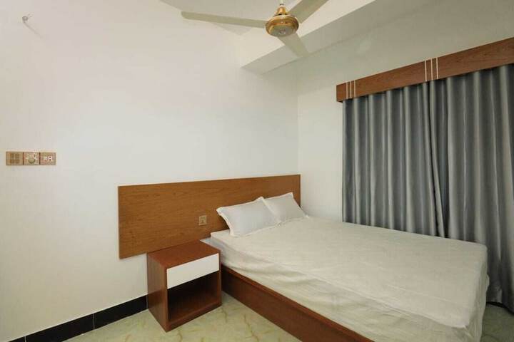 Room 6 of 6