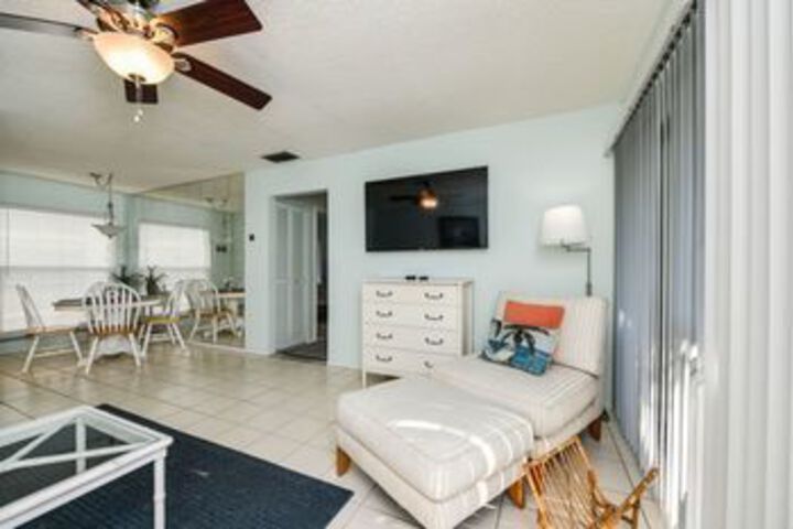 Room 10 of 11