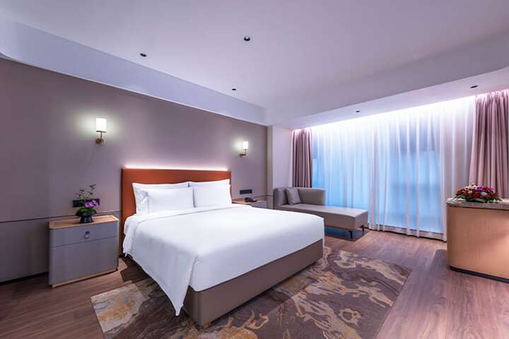 Room 20 of 54