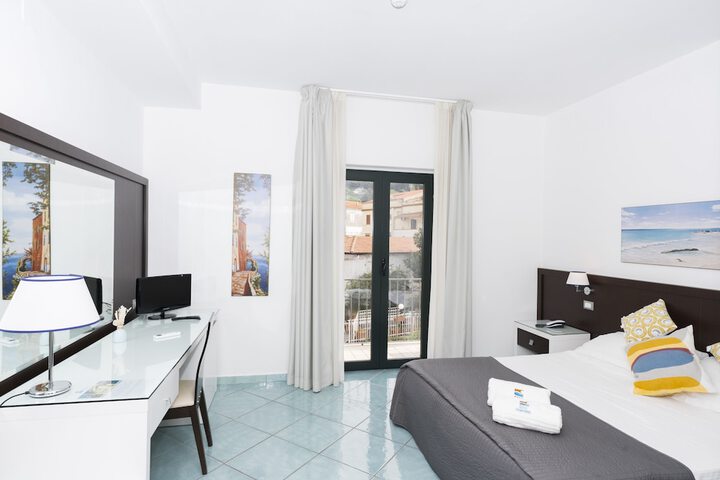 Room 26 of 162