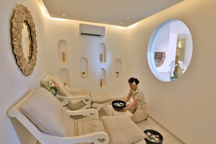 Spa 44 of 63