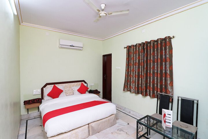 Room 16 of 27