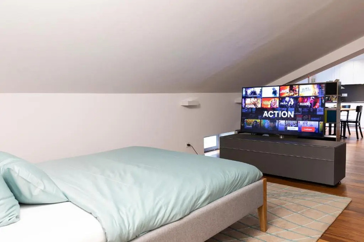 Room 4 of 11