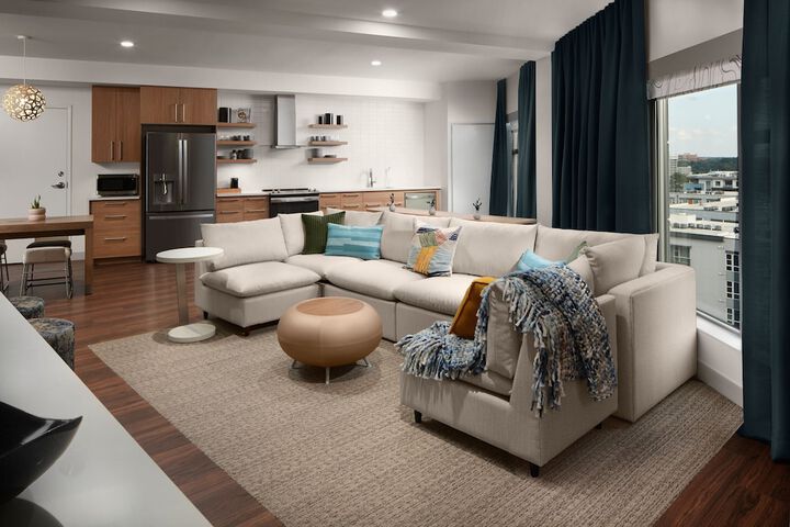 Room 15 of 32