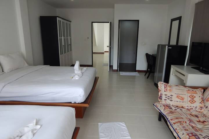 Room 34 of 71