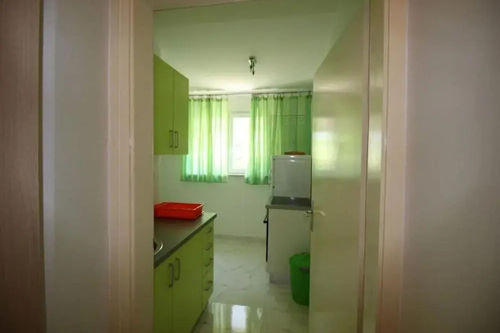 Room 5 of 14