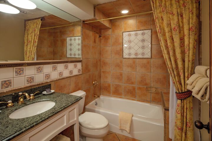 Room 32 of 45