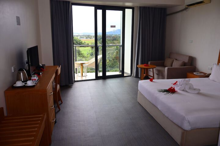 Room 27 of 91