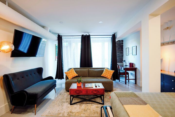 Room 77 of 172