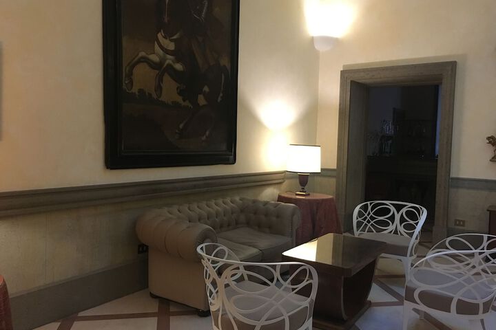 Guest Lobby