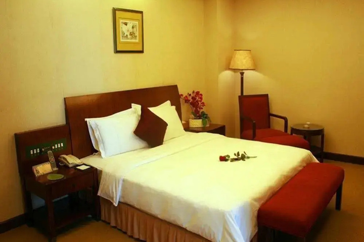 Room 3 of 14