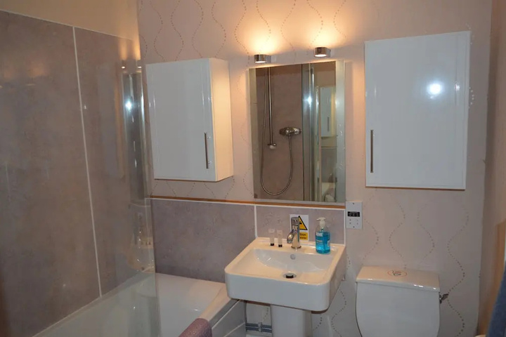 Room 9 of 15