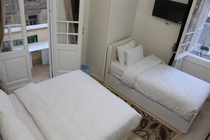 Room 9 of 27