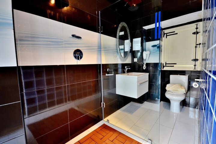 Clean Restrooms