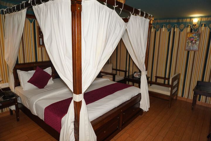 Room 21 of 53