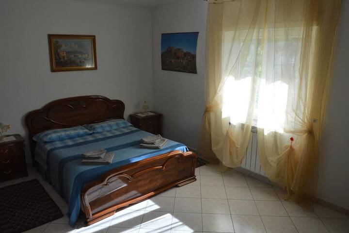 Room 8 of 34