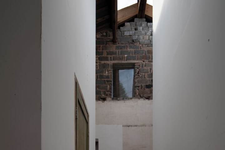 Room 74 of 223